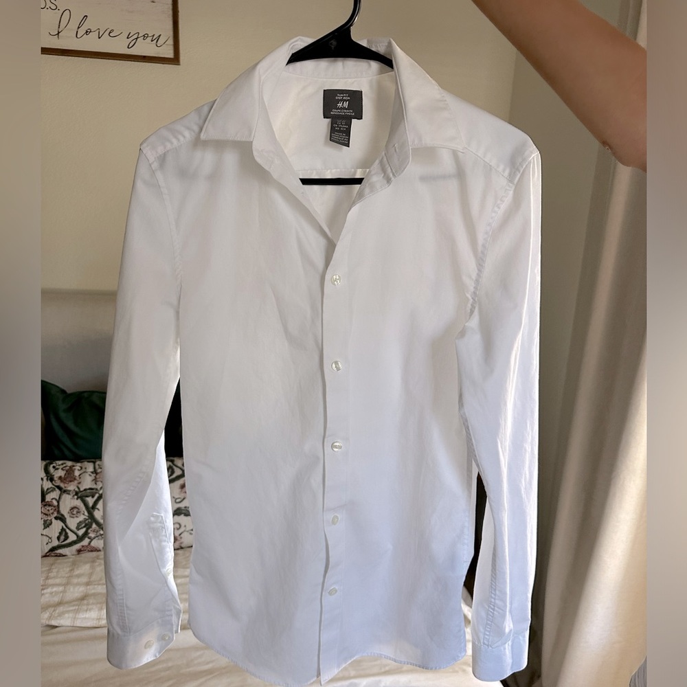 Men’s White H&M dress shirt XS